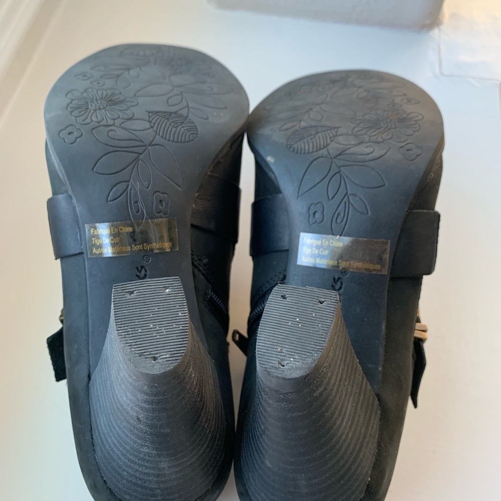 Clarks Indigo Booties - Size 7.5 - Picture 4 of 4